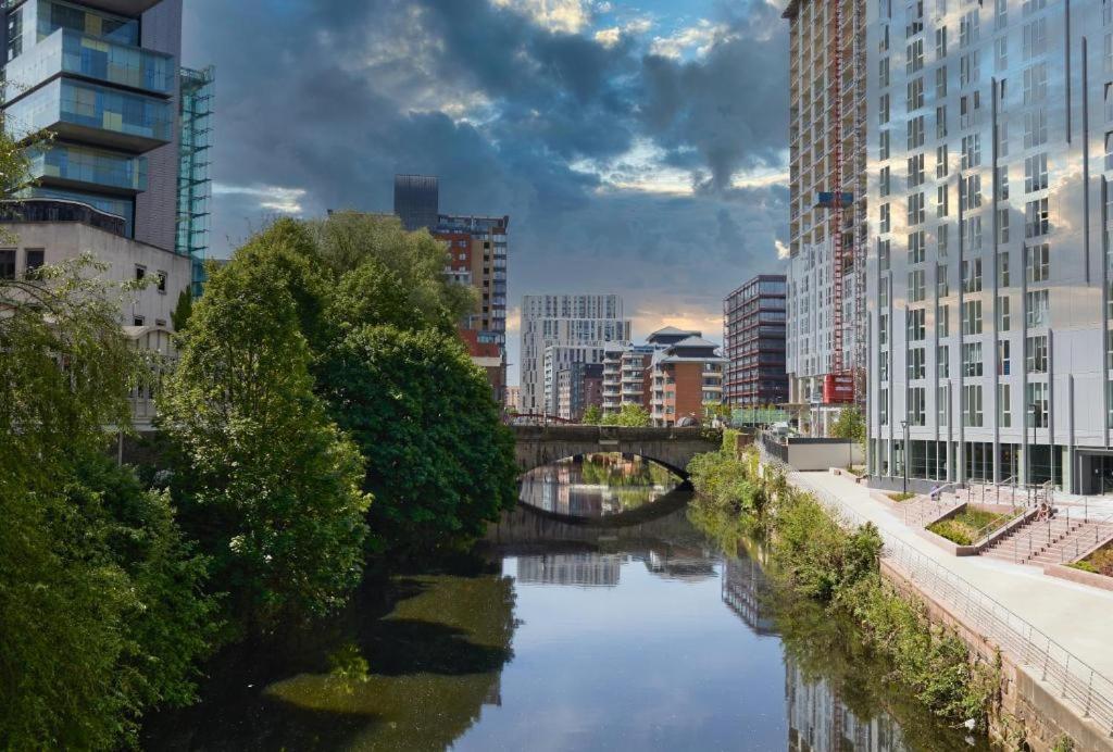 Adelphi Wharf Luxury Apartments Manchester Exterior foto